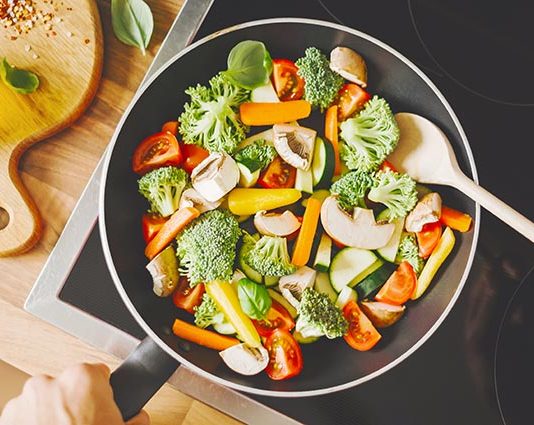 گیاه خواری چیست؟ گیاه خواری رژیم گیاه خوارانرژیم و غذاهای گیاه خواری