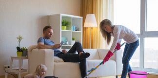 دلایلی که شوهرها در خانه هیچ کاری انجام نمی دهند چیست؟