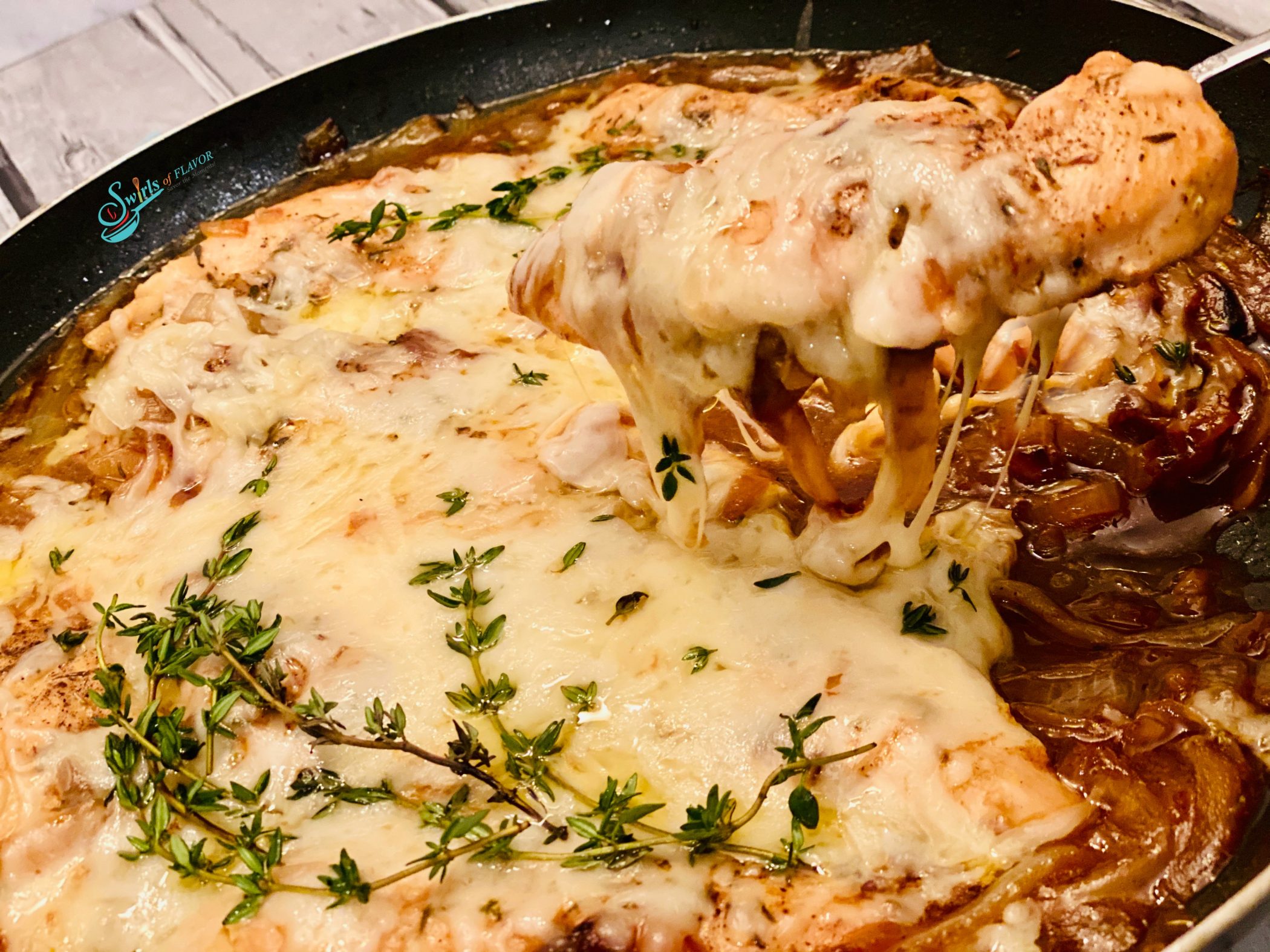 مرغ پنیری پراز پیاز( به سبک فرانسویی )