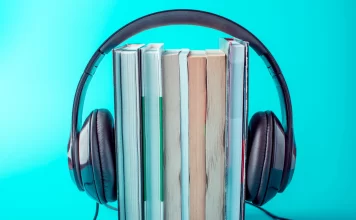 خواندن کتاب مفید است یا گوش دادن به پادکست؟ خواندن کتاب مفید است یا گوش دادن به پادکست؟