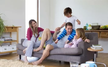 چگونه اوقات خوشی را با فرزندانمان سپری کنیم 9 راه برای گذراندن زمان با کیفیت با فرزندانتان