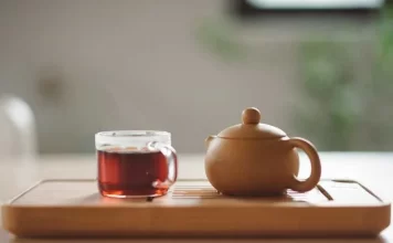 10 چای گیاهی سالم که باید امتحان کنید 10 چای گیاهی سالم که باید امتحان کنید