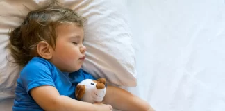 نیاز خواب در نوزادان و کودکان چقدر می باشد