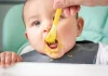 تغذیه نوزاد ۶ تا ۲۴ ماهه؛ غذاهای مجاز و ممنوع و راهنمای غذای کمکی غذاهای کمکی سالم برای نوزاد شش ماهه شامل پوره سبزیجات و میوه